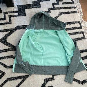Lululemon Mint Green Scuba Hoodie Sweat Shirt